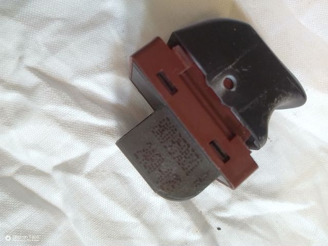 bontott AUDI A4 B8 Csomagtérajtó Kapcsoló