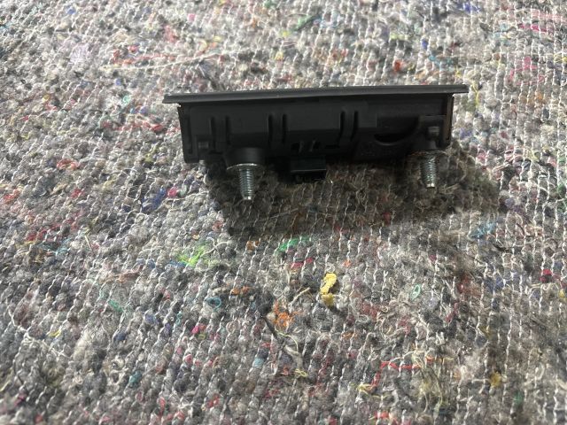 bontott AUDI A4 B8 Csomagtérajtó Kapcsoló