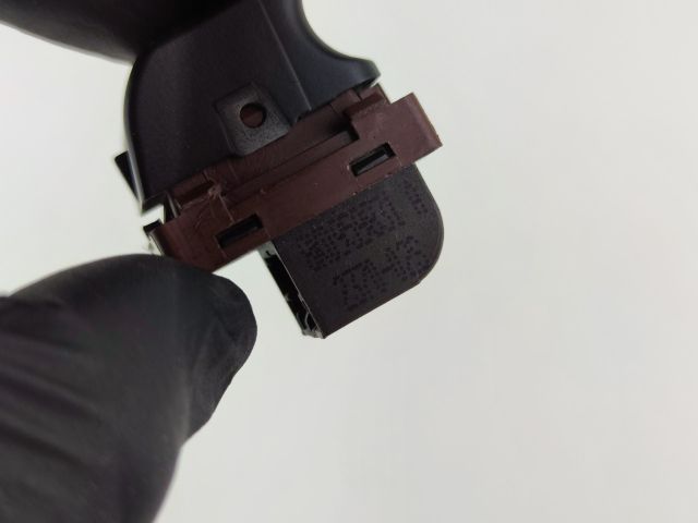 bontott AUDI A4 B8 Csomagtérajtó Kapcsoló