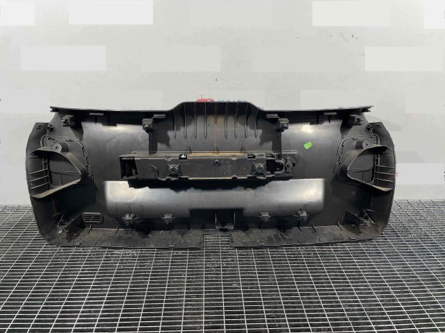 bontott AUDI A4 B8 Csomagtérajtó Kárpit