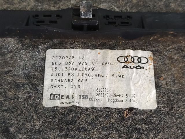 bontott AUDI A4 B8 Csomagtérajtó Kárpit