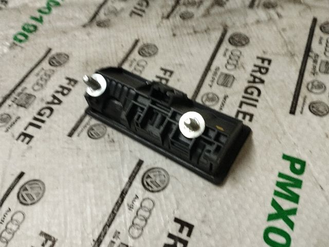 bontott AUDI A4 B8 Csomagtérajtó Kilincs