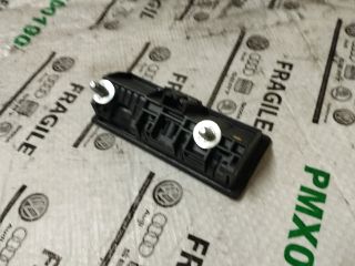 bontott AUDI A4 B8 Csomagtérajtó Kilincs