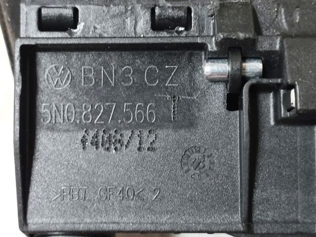 bontott AUDI A4 B8 Csomagtérajtó Kilincs