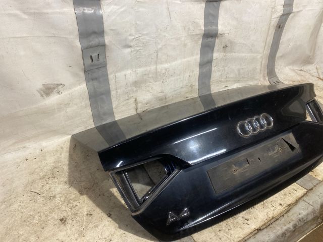 bontott AUDI A4 B8 Csomagtérajtó (Üres lemez)