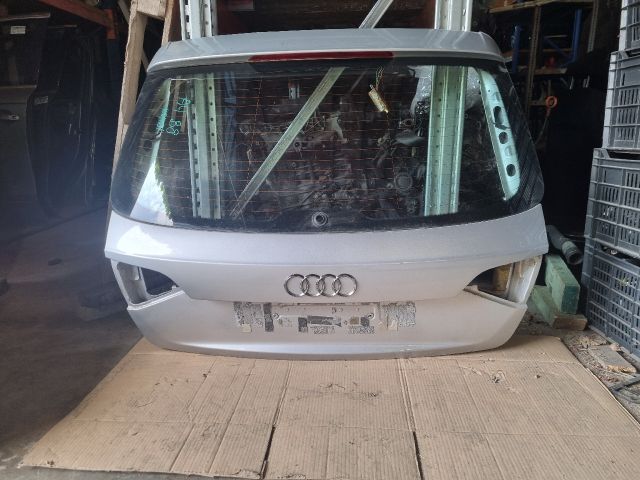 bontott AUDI A4 B8 Csomagtérajtó (Üres lemez)