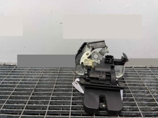 bontott AUDI A4 B8 Csomagtérajtó Ütköző