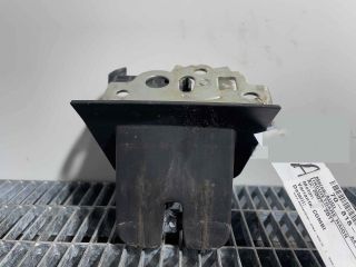 bontott AUDI A4 B8 Csomagtérajtó Ütköző