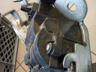 bontott AUDI A4 B8 Csomagtérajtó Zárszerkezet
