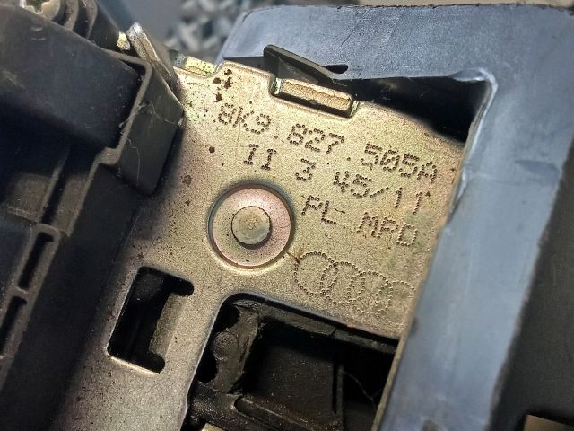 bontott AUDI A4 B8 Csomagtérajtó Zárszerkezet