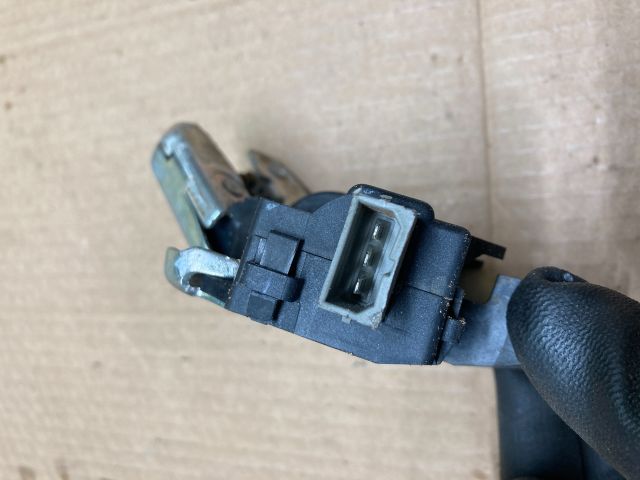 bontott AUDI A4 B8 Csomagtérajtó Zárszerkezet