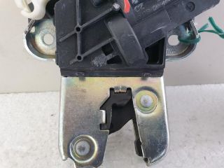 bontott AUDI A4 B8 Csomagtérajtó Zárszerkezet