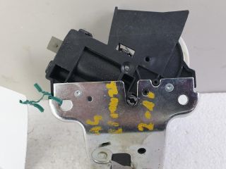 bontott AUDI A4 B8 Csomagtérajtó Zárszerkezet