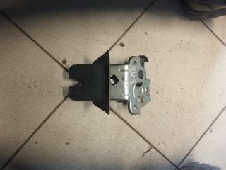 bontott AUDI A4 B8 Csomagtérajtó Zárszerkezet