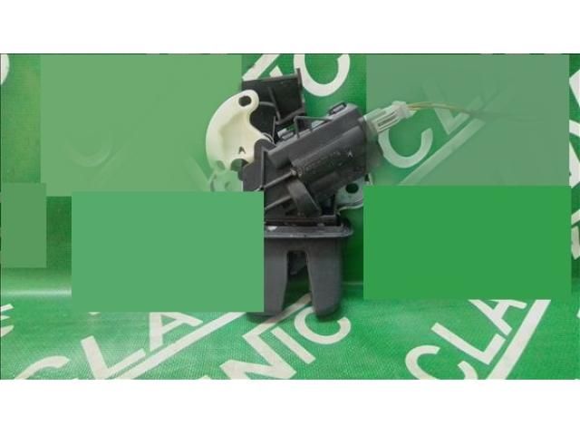 bontott AUDI A4 B8 Csomagtérajtó Zárszerkezet