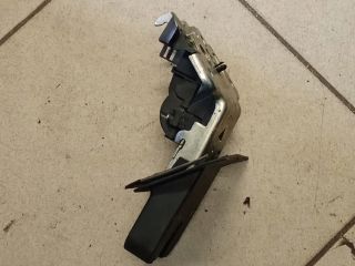 bontott AUDI A4 B8 Csomagtérajtó Zárszerkezet