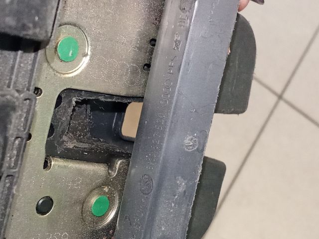 bontott AUDI A4 B8 Csomagtérajtó Zárszerkezet