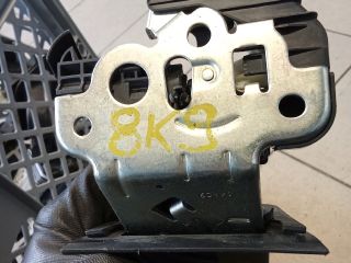 bontott AUDI A4 B8 Csomagtérajtó Zárszerkezet