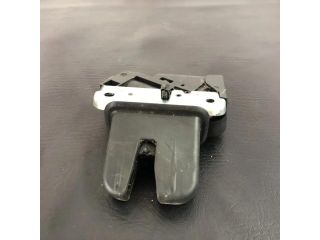 bontott AUDI A4 B8 Csomagtérajtó Zárszerkezet