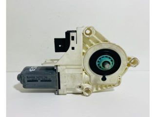 bontott AUDI A4 B8 Elektronika (Magában)