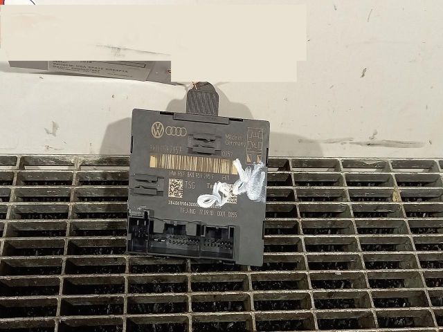 bontott AUDI A4 B8 Elektronika (Magában)