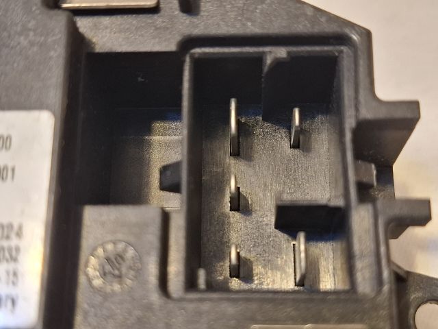 bontott AUDI A4 B8 Előtét Ellenállás Fűtőmotor