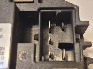 bontott AUDI A4 B8 Előtét Ellenállás Fűtőmotor