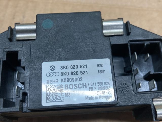 bontott AUDI A4 B8 Előtét Ellenállás Fűtőmotor