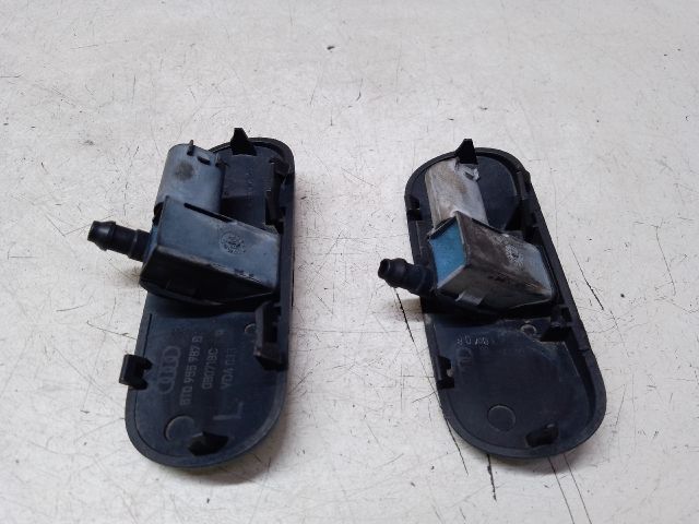 bontott AUDI A4 B8 Első Ablakmosó Fúvóka