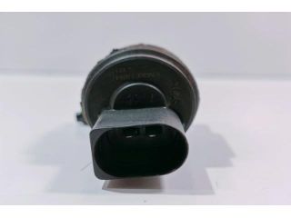 bontott AUDI A4 B8 Első Ablakmosó Szivattyú