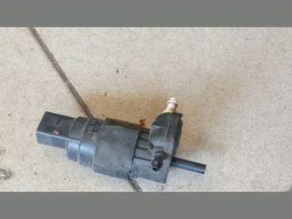 bontott AUDI A4 B8 Első Ablakmosó Szivattyú