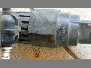 bontott AUDI A4 B8 Első Ablakmosó Szivattyú