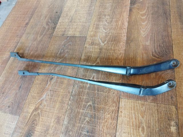 bontott AUDI A4 B8 Első Ablaktörlő Kar