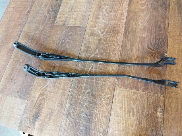 bontott AUDI A4 B8 Első Ablaktörlő Kar