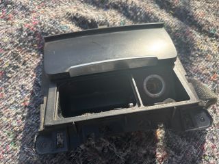 bontott AUDI A4 B8 Első Hamutartó