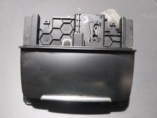 bontott AUDI A4 B8 Első Hamutartó