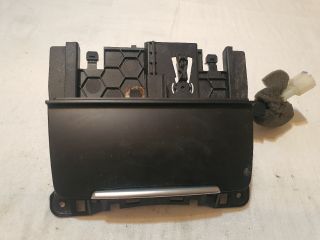 bontott AUDI A4 B8 Első Hamutartó