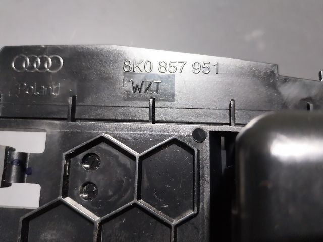 bontott AUDI A4 B8 Első Hamutartó