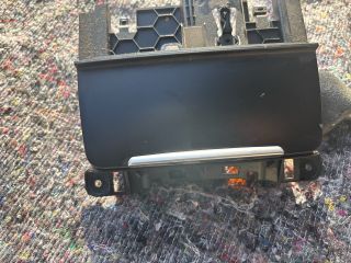 bontott AUDI A4 B8 Első Hamutartó