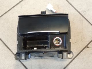 bontott AUDI A4 B8 Első Hamutartó