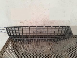 bontott AUDI A4 B8 Első Lökhárító Alsó Középső Díszrács