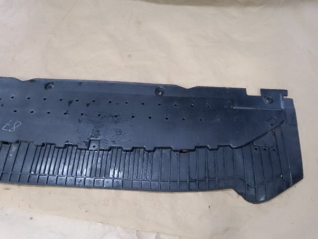 bontott AUDI A4 B8 Első Lökhárító Alsó (Műanyag)