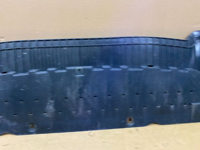 bontott AUDI A4 B8 Első Lökhárító Alsó (Műanyag)