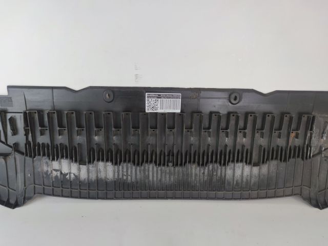 bontott AUDI A4 B8 Első Lökhárító Alsó (Műanyag)