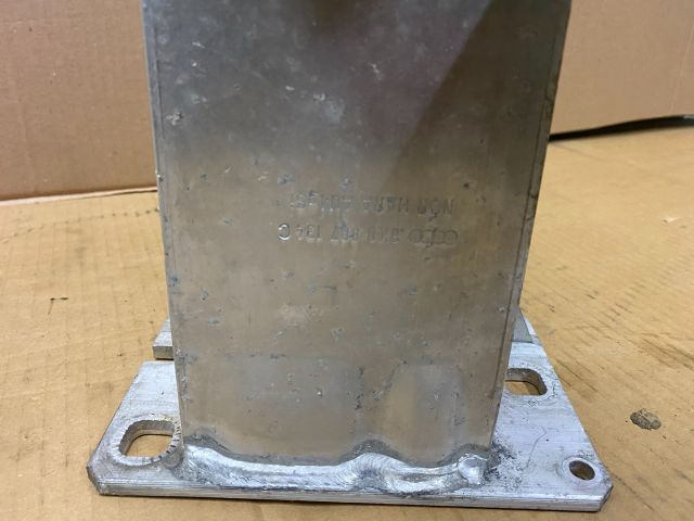 bontott AUDI A4 B8 Első Lökhárító Merevítő (Fém)