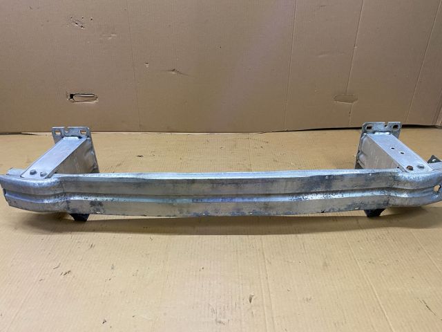 bontott AUDI A4 B8 Első Lökhárító Merevítő (Fém)