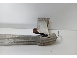 bontott AUDI A4 B8 Első Lökhárító Merevítő (Fém)