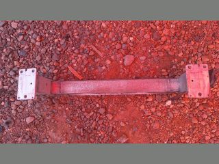 bontott AUDI A4 B8 Első Lökhárító Merevítő (Fém)