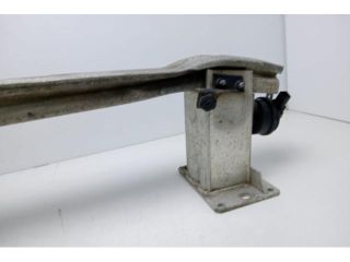 bontott AUDI A4 B8 Első Lökhárító Merevítő (Fém)