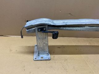 bontott AUDI A4 B8 Első Lökhárító Merevítő (Fém)